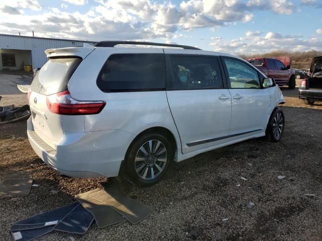 2019 Toyota Sienna XLE