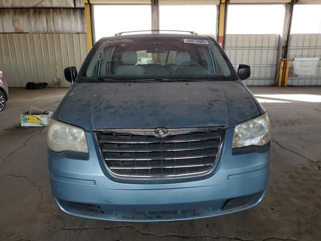 2010 Chrysler Town & Country LX