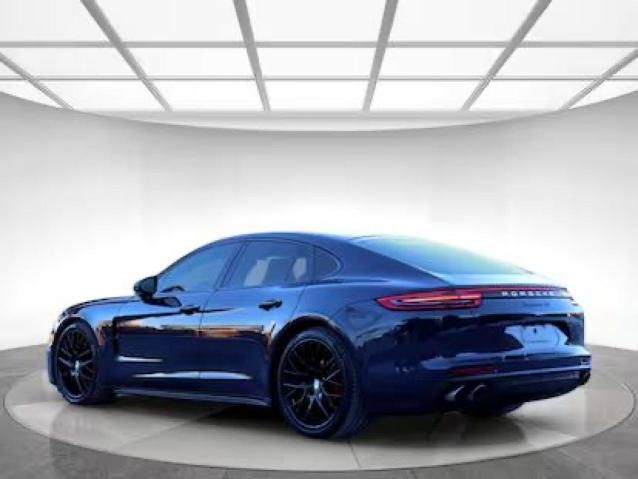 2017 Porsche Panamera 4S