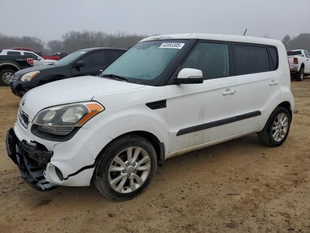 2013 KIA Soul +