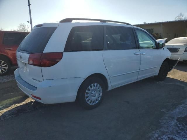 2005 Toyota Sienna CE