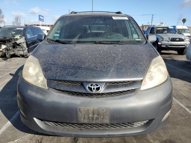 2006 Toyota Sienna XLE