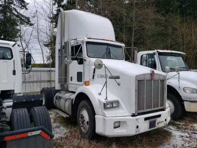 2007 Kenworth Construction T800