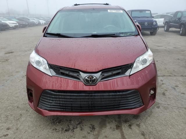 2014 Toyota Sienna XLE