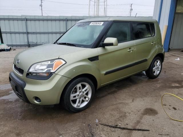 2011 KIA Soul +