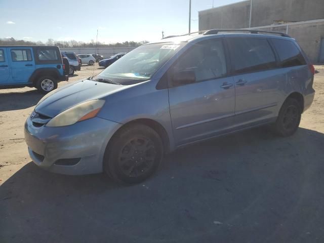 2006 Toyota Sienna LE