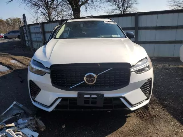 2025 Volvo XC60 Plus