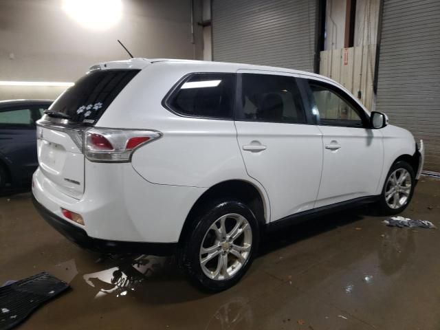 2014 Mitsubishi Outlander SE