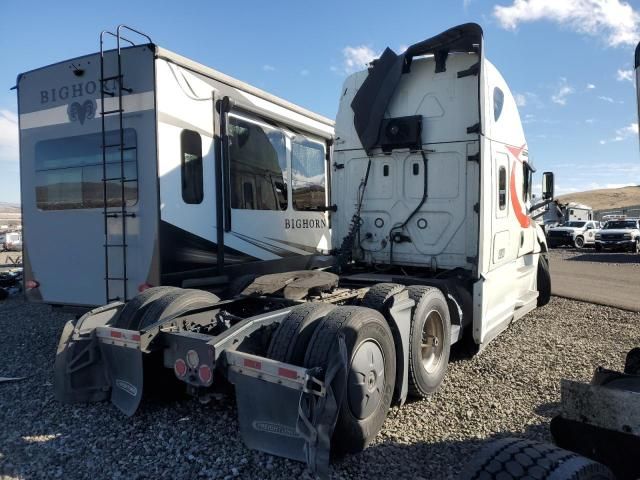 2022 Freightliner Cascadia 126