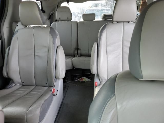 2012 Toyota Sienna XLE