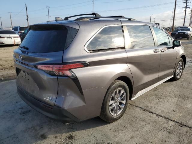 2021 Toyota Sienna LE