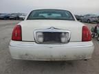 2000 Lincoln Town Car Signature