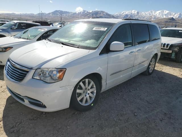 2016 Chrysler Town & Country Touring