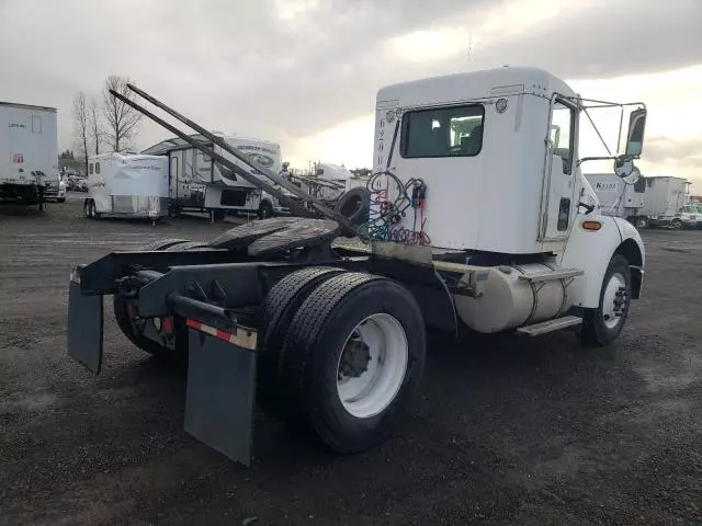 2007 Kenworth Construction T300