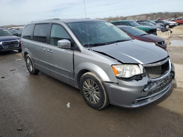 2013 Chrysler Town & Country Limited