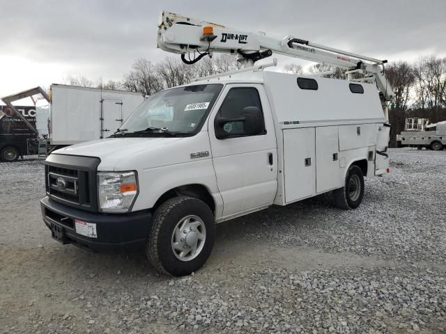 2019 Ford E350 Super Duty Van With Bucket Lift