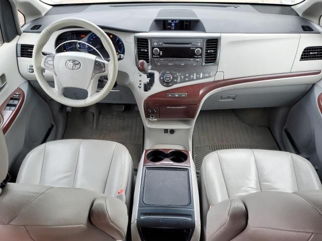 2012 Toyota Sienna XLE