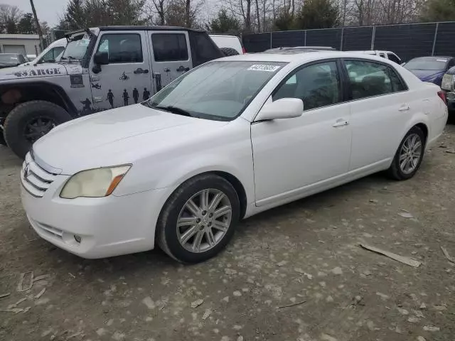 2005 Toyota Avalon XL