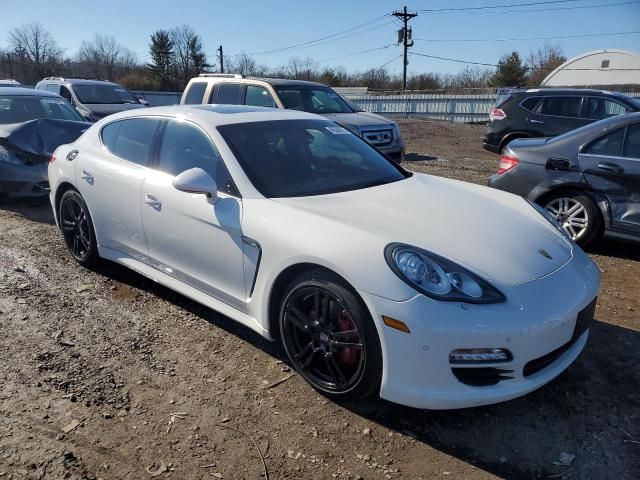 2011 Porsche Panamera 2