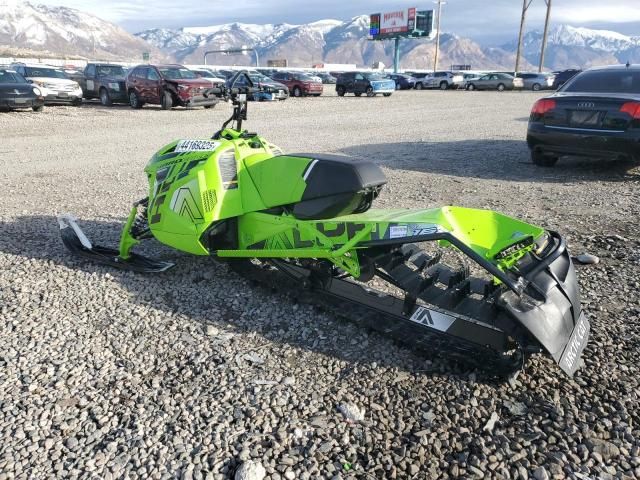 2022 Arctic Cat Alpha 8000