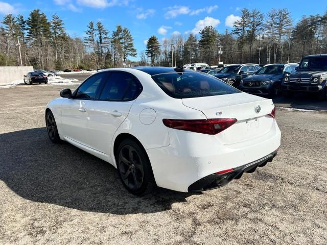 2017 Alfa Romeo Giulia Q4