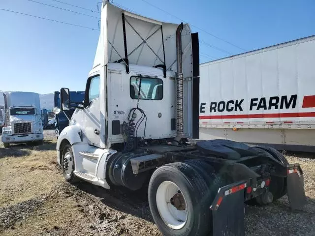 2014 Kenworth Construction T680