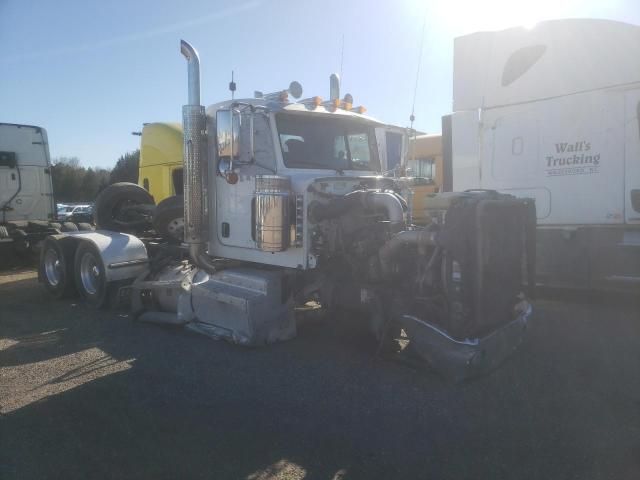 2017 Peterbilt 389 Semi Truck