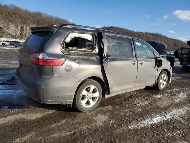 2020 Toyota Sienna LE