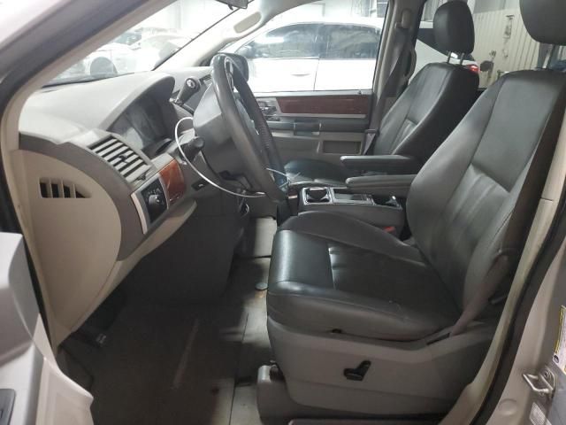 2009 Chrysler Town & Country Touring