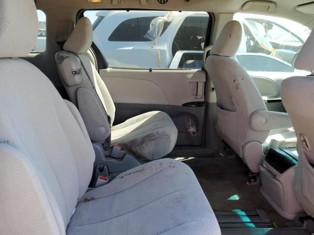 2012 Toyota Sienna LE