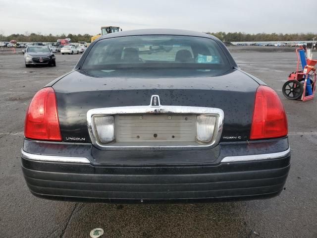 2010 Lincoln Town Car Signature Limited