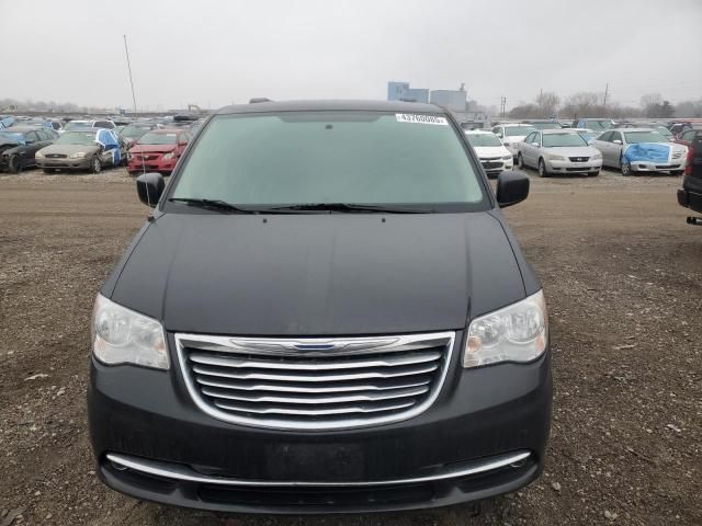 2011 Chrysler Town & Country Touring L