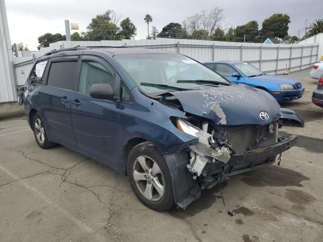 2011 Toyota Sienna LE