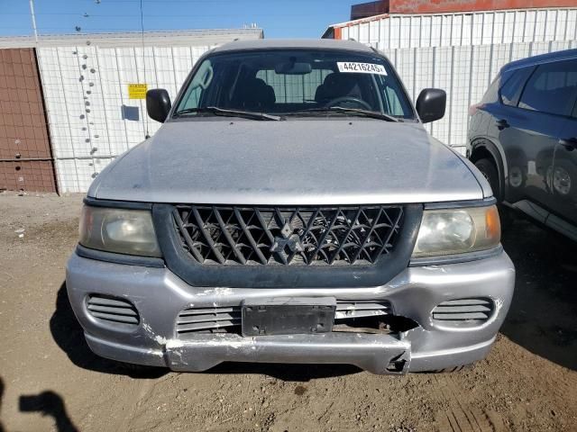 2004 Mitsubishi Montero Sport ES