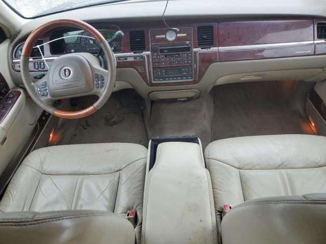 2004 Lincoln Town Car Ultimate