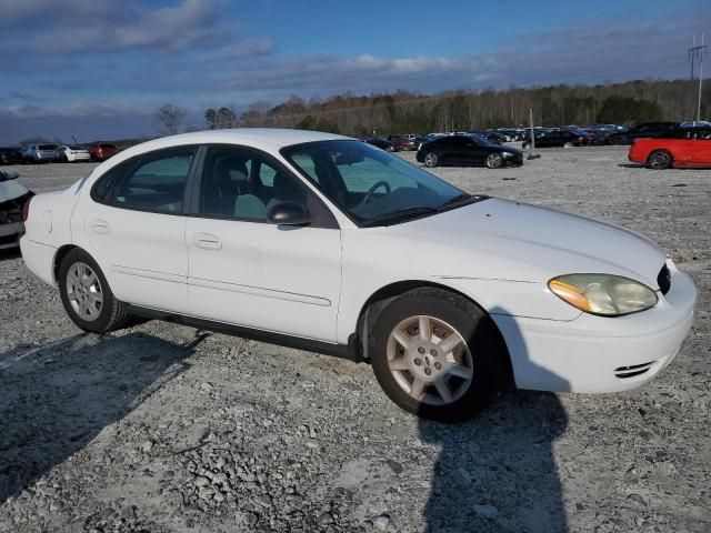 2005 Ford Taurus SE