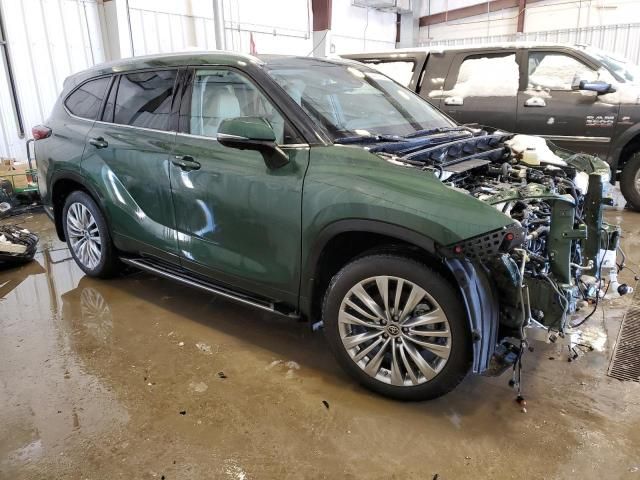 2024 Toyota Highlander LE