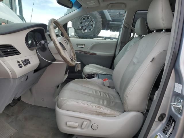 2014 Toyota Sienna XLE