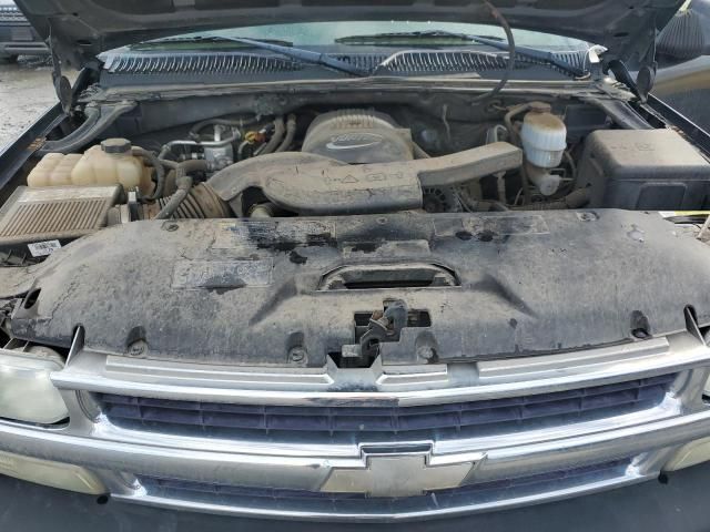 2004 Chevrolet Suburban K2500