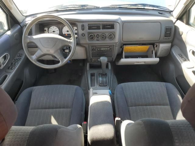 2004 Mitsubishi Montero Sport ES