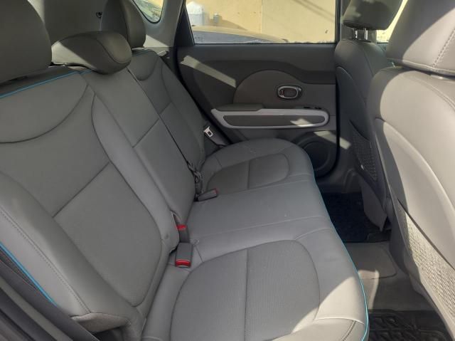 2016 KIA Soul EV +