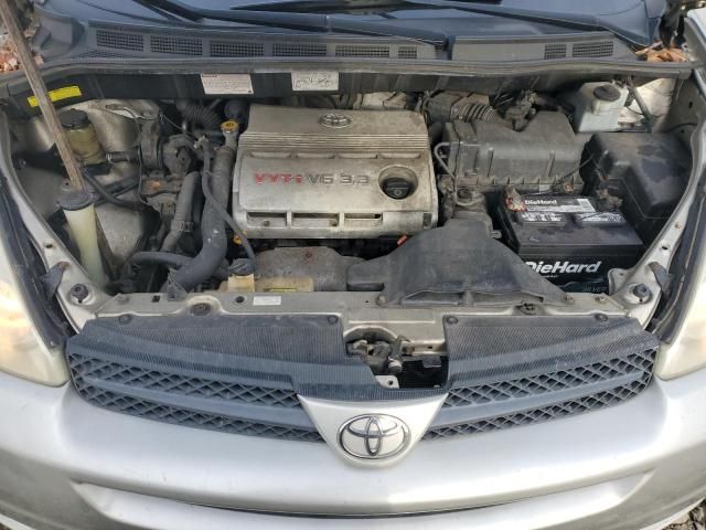 2005 Toyota Sienna CE