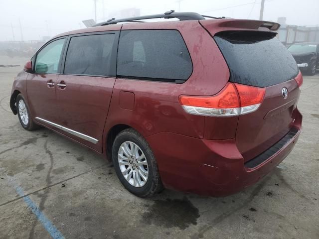 2014 Toyota Sienna XLE