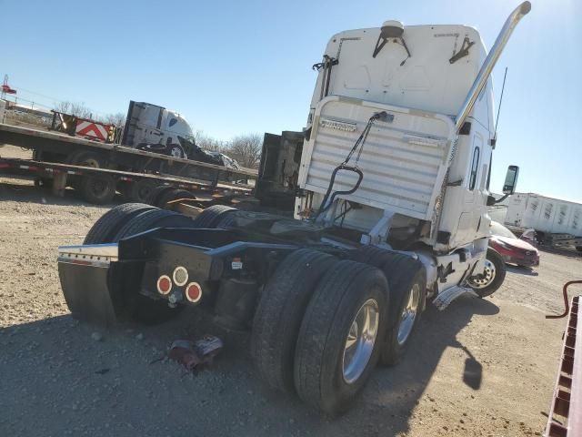 2012 Freightliner Cascadia 125