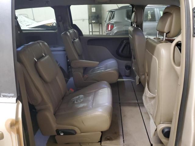 2012 Chrysler Town & Country Touring