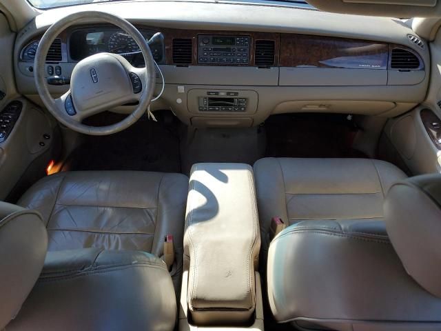 2001 Lincoln Town Car Executive