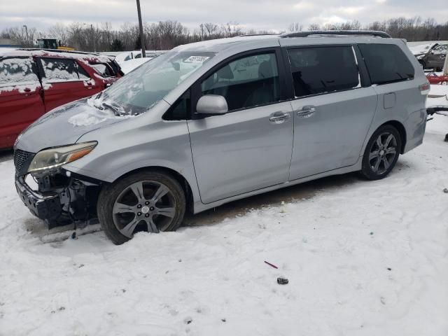 2016 Toyota Sienna SE