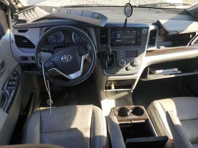 2015 Toyota Sienna XLE