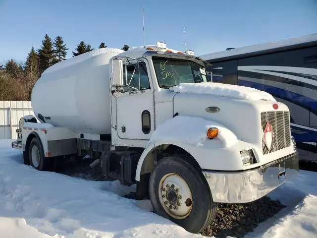 2003 Peterbilt 330