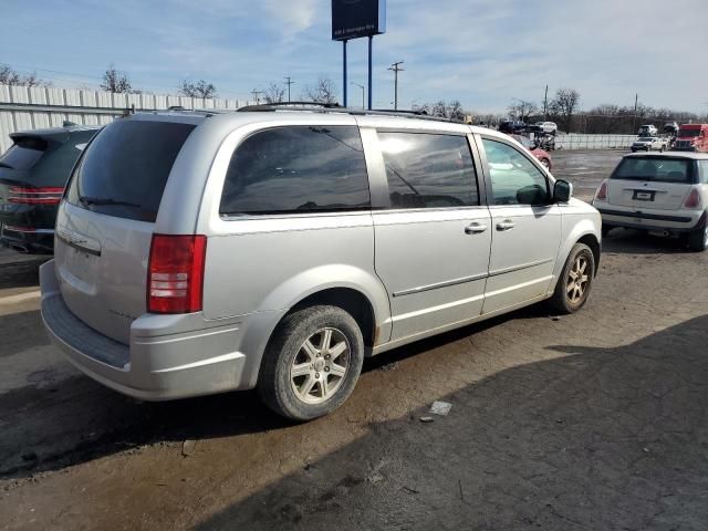 2009 Chrysler Town & Country Touring